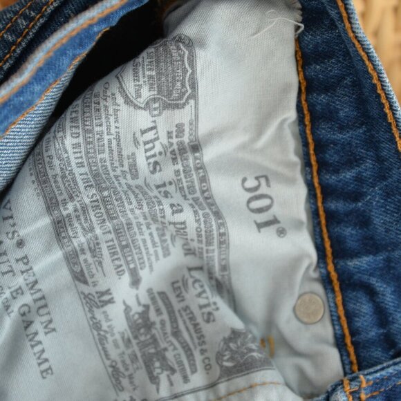 Levi's 501 Straight Leg Relaxed Jeans Medium Wash Sz 24 - Picture 10 of 10